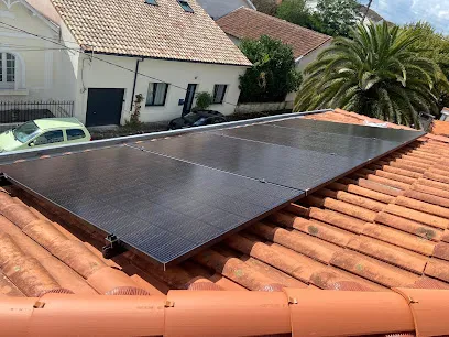 Image de Isoltoit Nîmes - Isolation Combles - Panneaux Photovoltaïques